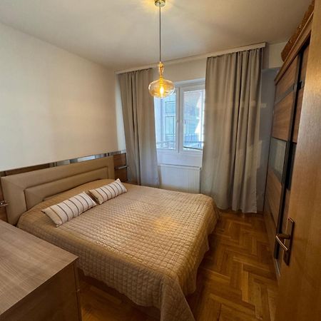 Big Spacious Apartment In Pej Center With Wi-Fi Πέγια Εξωτερικό φωτογραφία