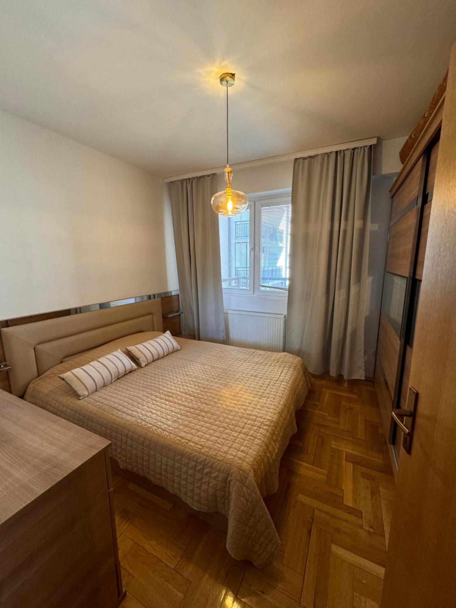 Big Spacious Apartment In Pej Center With Wi-Fi Πέγια Εξωτερικό φωτογραφία